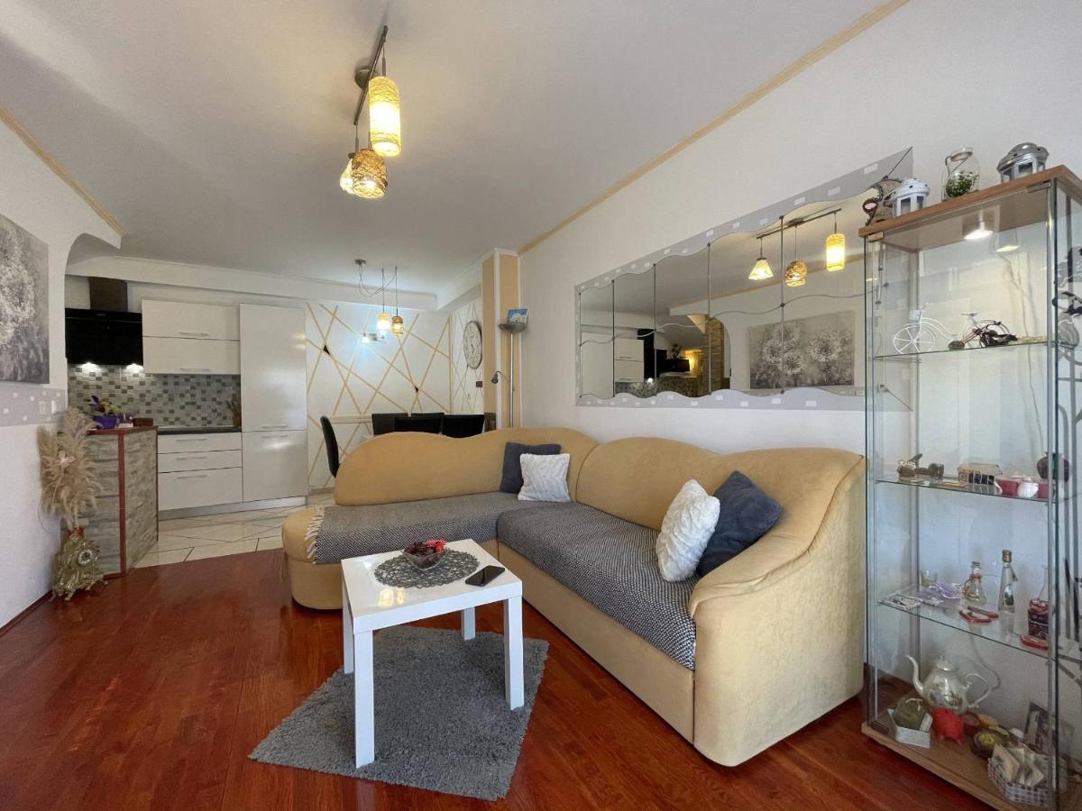 Apartment Malu Pula Eksteriør billede